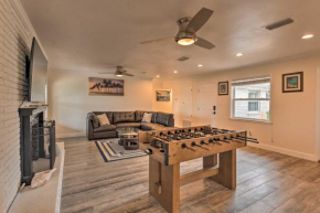 Trendy Home Golf Course View Less Than 4 Mi to Beach
